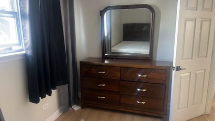 Bedroom set