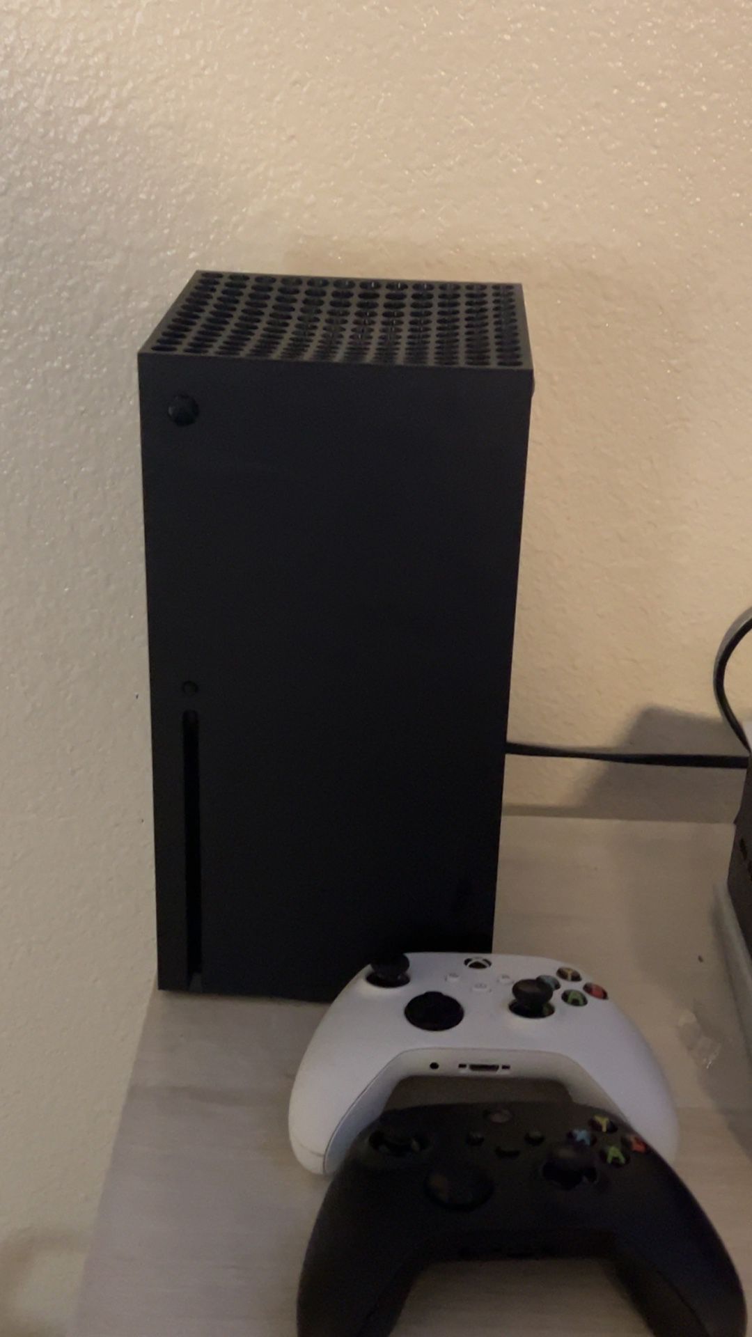 Xbox one X  1Tb storage w 1 controller