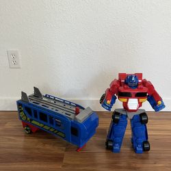Transformers RBT Optimus Prime Race Track Trailer 