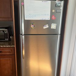 Frigidaire Gallery Refrigerator 
