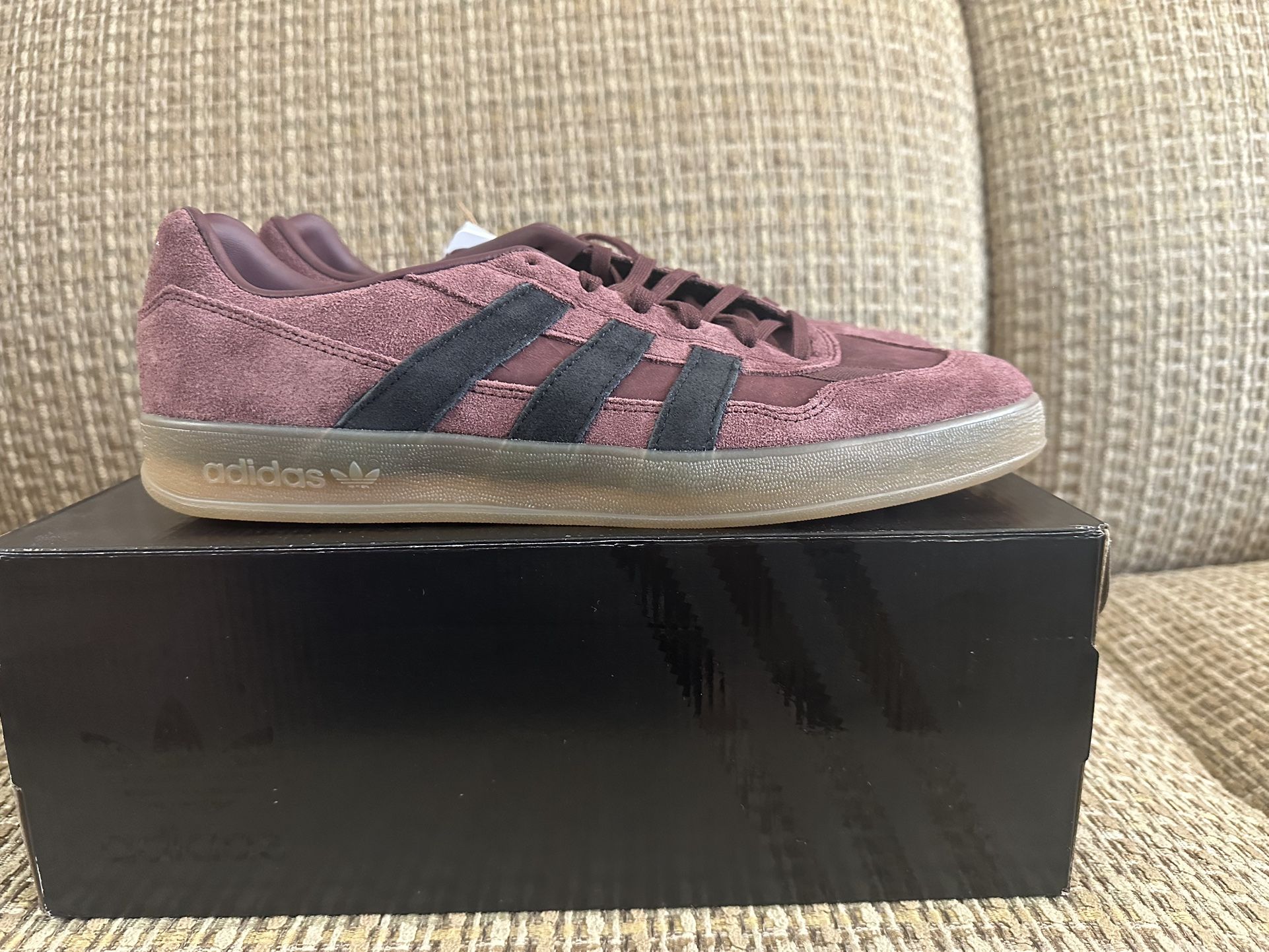 Adidas Aloha Super Shoes Men’s 10.5