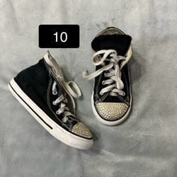 Girls Black Chuck Taylor Converse Shoes 10