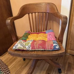 Solid Oak Rocking/Swivel Office Chair With Handmaid Pad