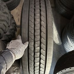 225/70/19.5 Hankook 