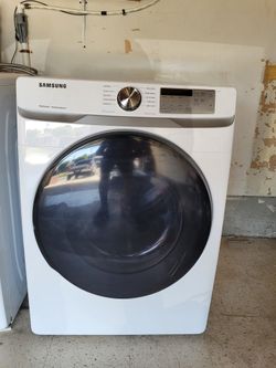 Samsung 7.5 CU FT Electric Dryer With Steam & Sensor Dry