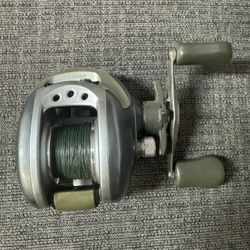 Okuma Nemesis Low Profile Baitcast reel - Model # NS-200 right handed baitcasting
