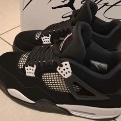 Jordan 4's 