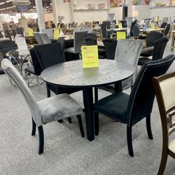 5pc Dinning Table Set $399