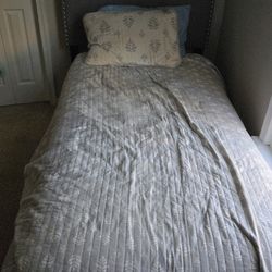Twin Size Bed w/mattress