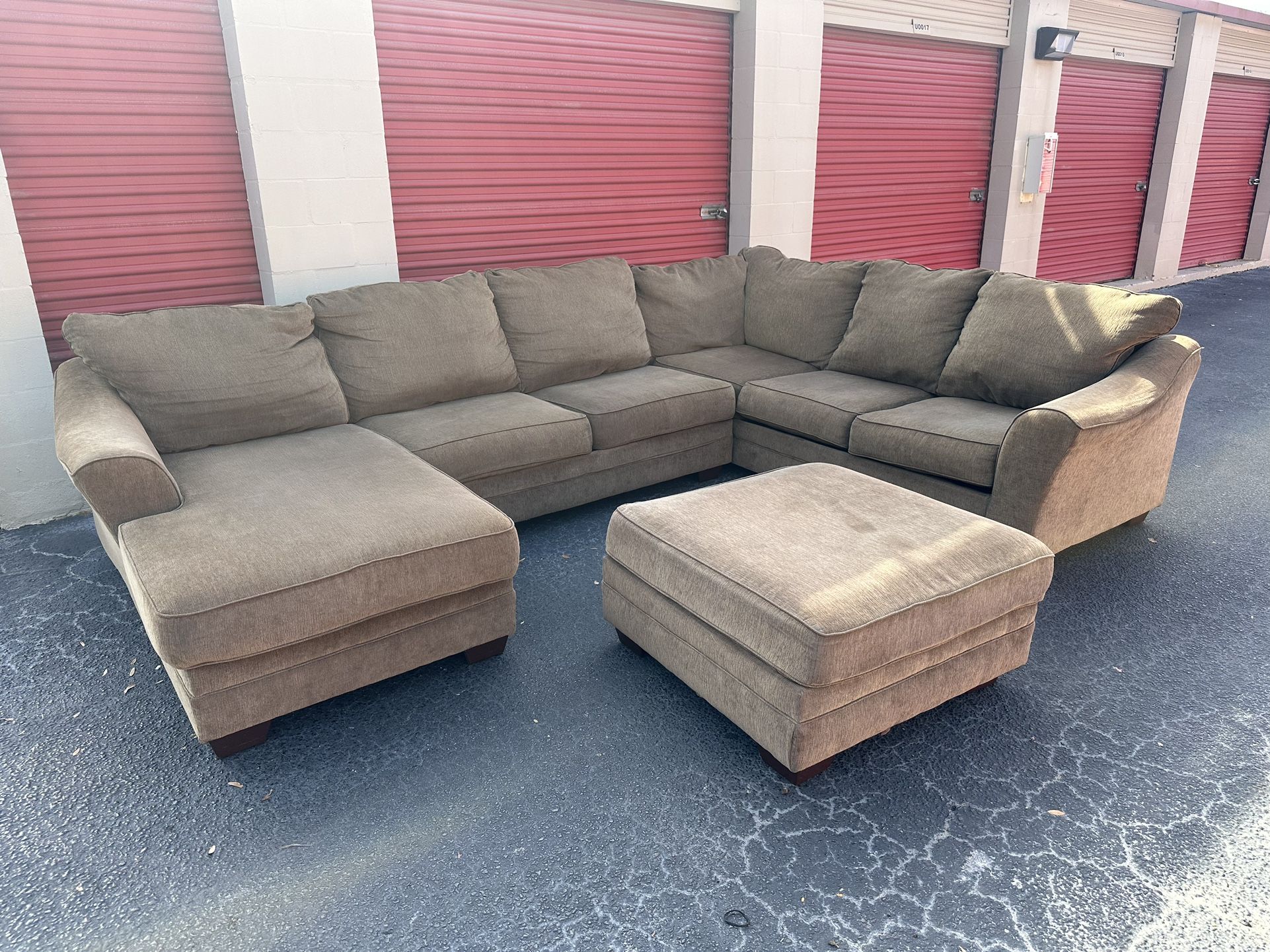 Super Comfy Nice Sectional Couch🔥🔥