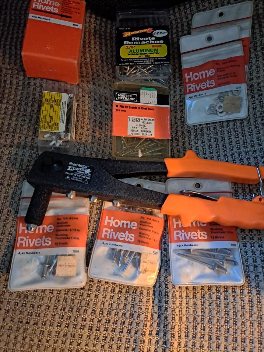 Arrow Rivet Gun/ Rivets And Washers