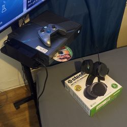 Xbox ONE Limited Edition MWF 