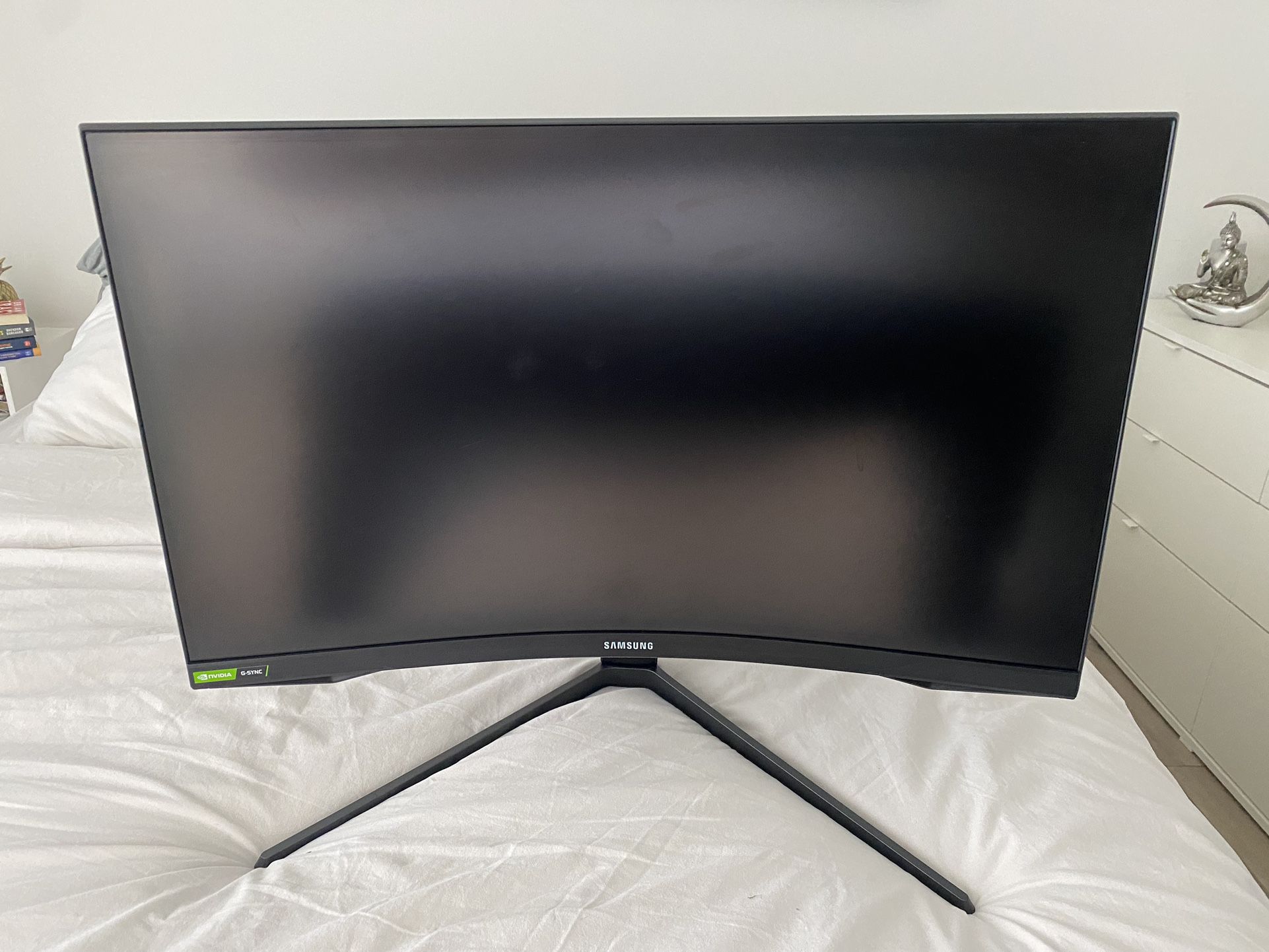 Samsung Odyssey 27” G7 Curved Gaming Monitor