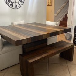 BEAUTIFUL WOOD SQUARE TABLE 