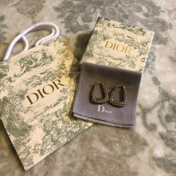 Dior Ear Rings 40$