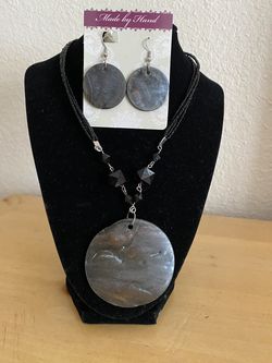 Statement necklace and earrings set