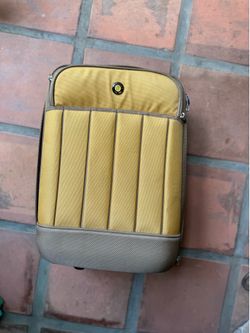 Olympia Rolling Suitcase