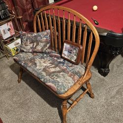 Oakwood  Bench  Very  Nice 