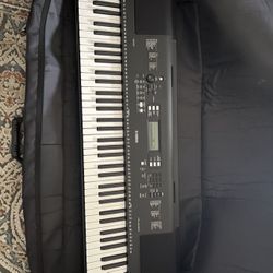For Sale Yamaha Keyboard 72 Keys 