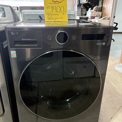 LG WASHER AND DRYER COMBO 