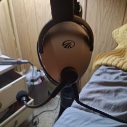 Zulu 3 Headphones  Lughting  Speed