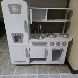 Kid Vintage Wooden Play Kitchen with Pretend Ice Maker 