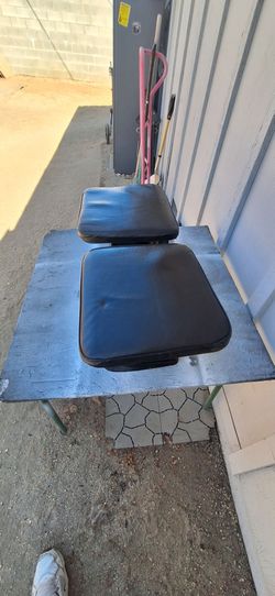 Nissan 720 rear lower cab seats set