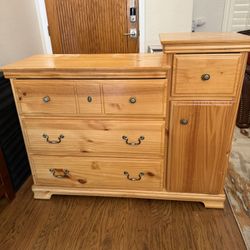 Wood Dresser