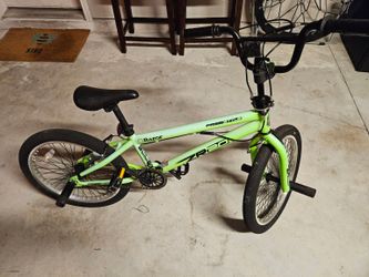 Razor ZR20 Freestyle BMX Bike – 20" – Great Condition