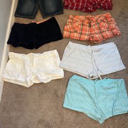 Juniors Shorts Size 15