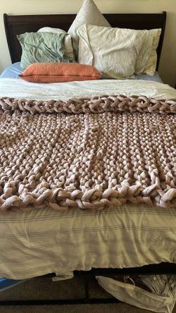 Pink velvet Bearby open weave weighted blanket