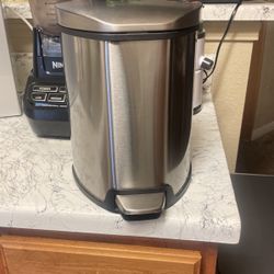 Aluminum Garbage Can
