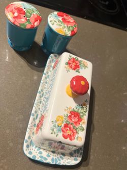 Pioneer Woman Butter Dish and Salt & Pepper Shakers Set