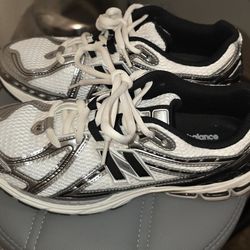 New Balance 1906R