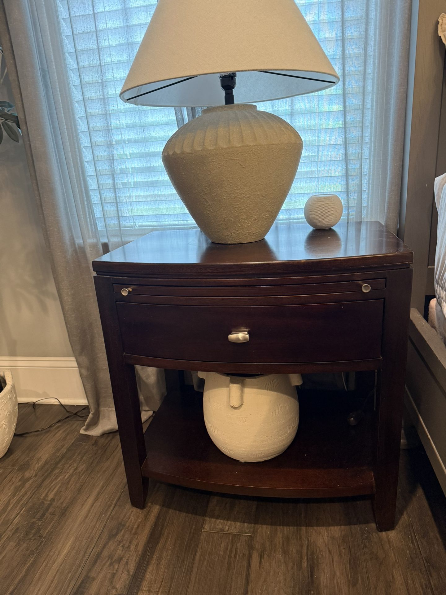 Nightstand (2)