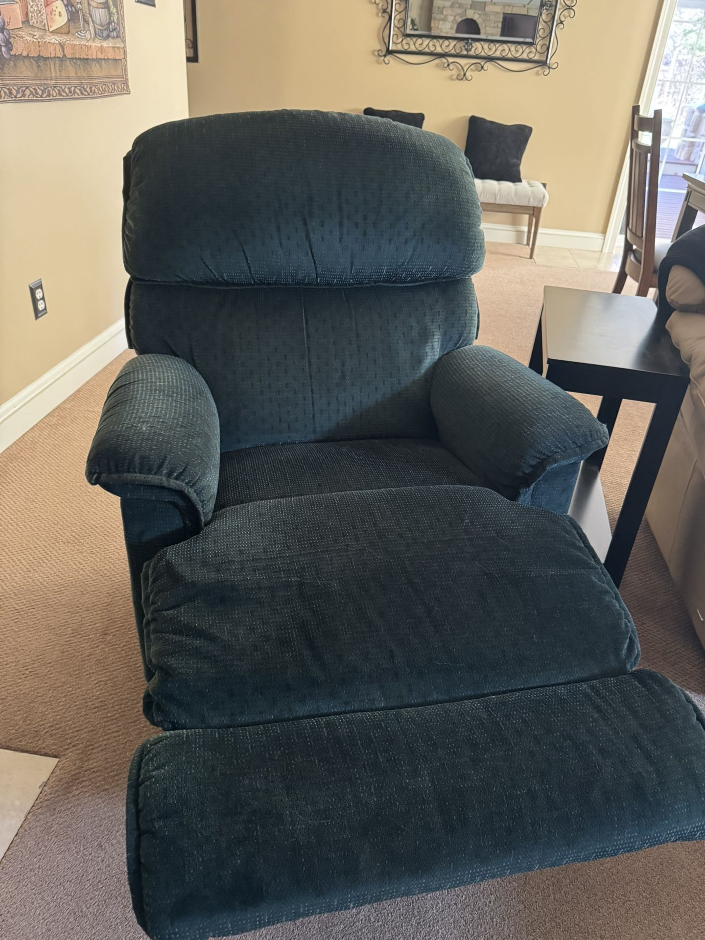 Recliner (rocker)