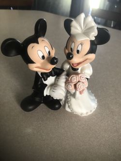 Disney Mickey and Minnie Mouse wedding cake topper