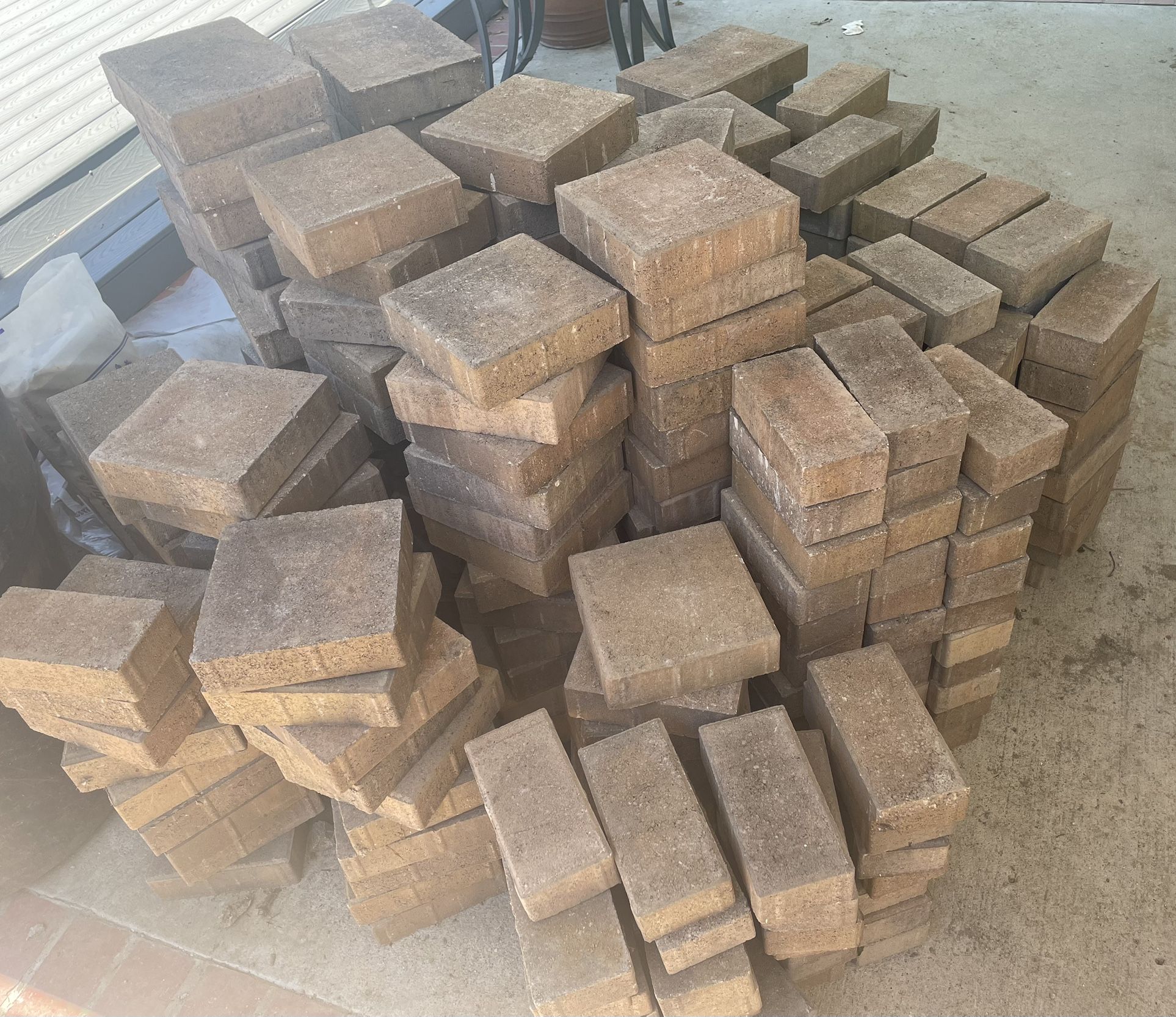 300-320 Pavors