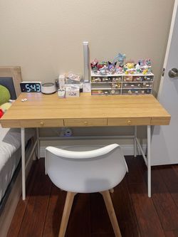 Ikea bamboo table with chair