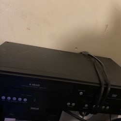 DVD Player And Vhs Player / Vcr 
