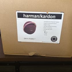 harman/Kardon Studio 7 Bluetooth Speaker 