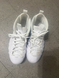 Nike Air Foamposite One Triple White Sneakers
