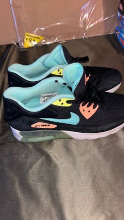 Air Max 90 Ultra SE GS Black Turquoise Bright Mango Size 7Y or 8 women’s $60