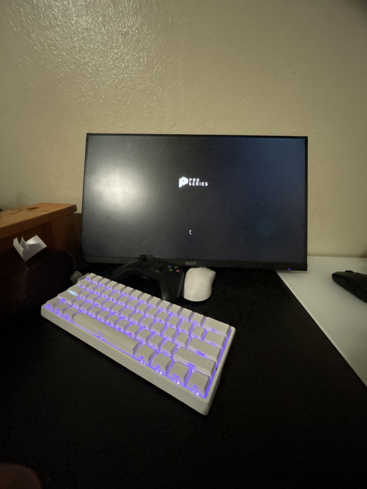 Trade for a with a 3060 ti (I can’t take off my acc out of there so I need help) (if you want it pls help)