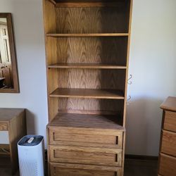 Dresser/Book Shelf