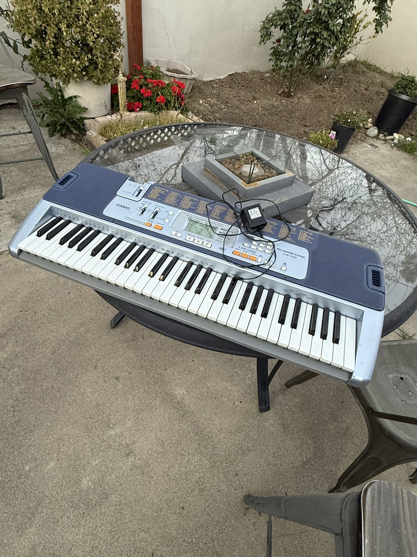 Great 😊 Casio LK-110 Electronic Keyboard 61 Keys