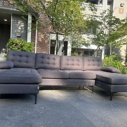 Sectional Couch 