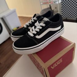 Brand New Kids Vans 13Y