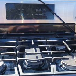 Lg Stainless Steel Gas Stove Range In Good Condition For Sale 