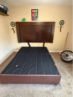 Vendo base de cama y cabecera